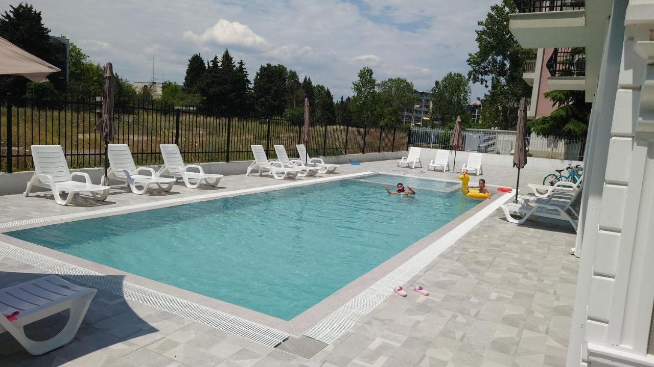 Aparthotel Riverside Vip Аpartments Sluneční pobřeží Exteriér fotografie